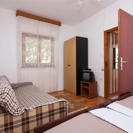 Guest house Bajan 545