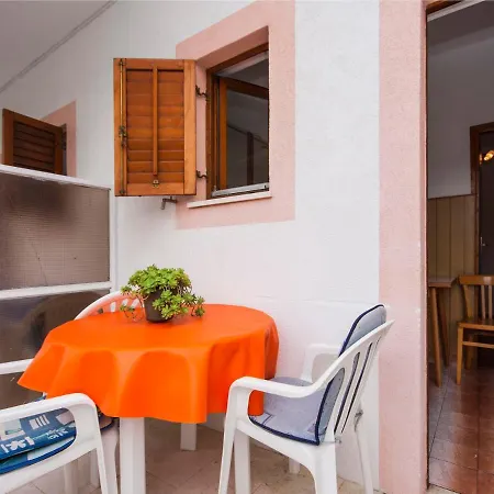 Guest house Bajan 545