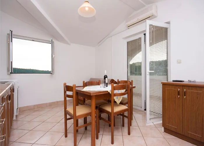 בית הארחה Bajan 545 3*