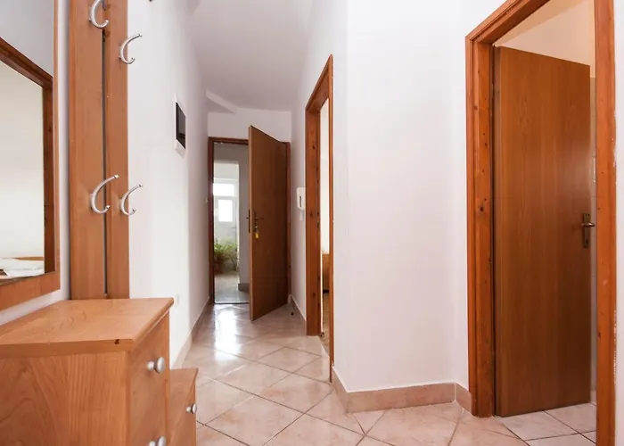 בית הארחה Bajan 545