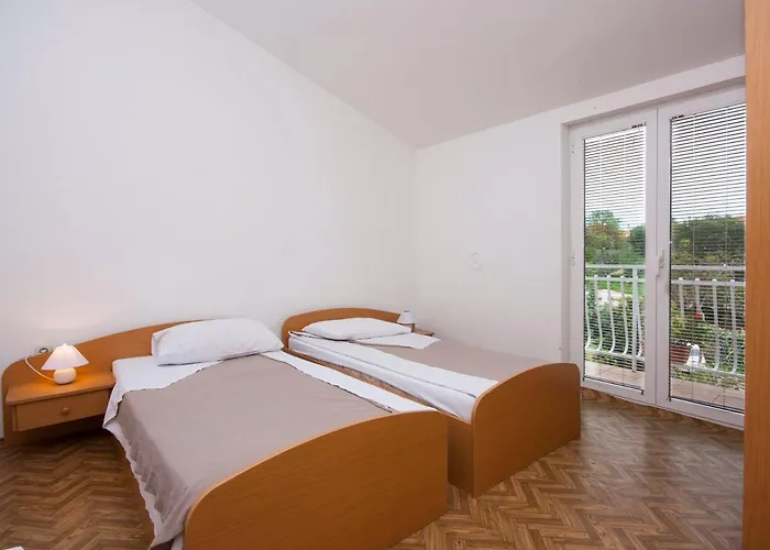 בית הארחה Bajan 545 3*