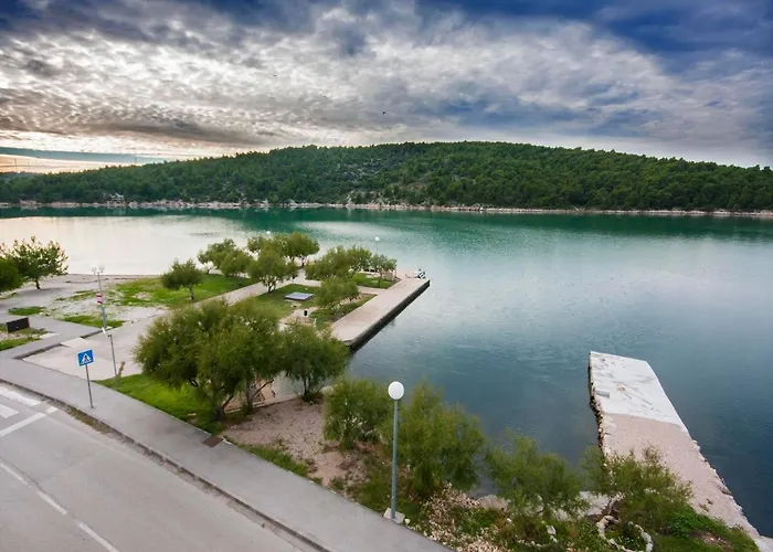 בית הארחה Bajan 545